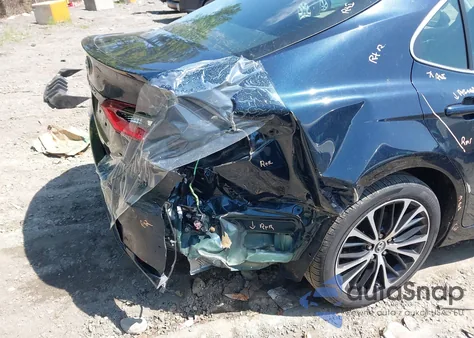 2021 Toyota Camry Se Awd z USA, uszkodzony, nr VIN 4T1G11BK4MU042911